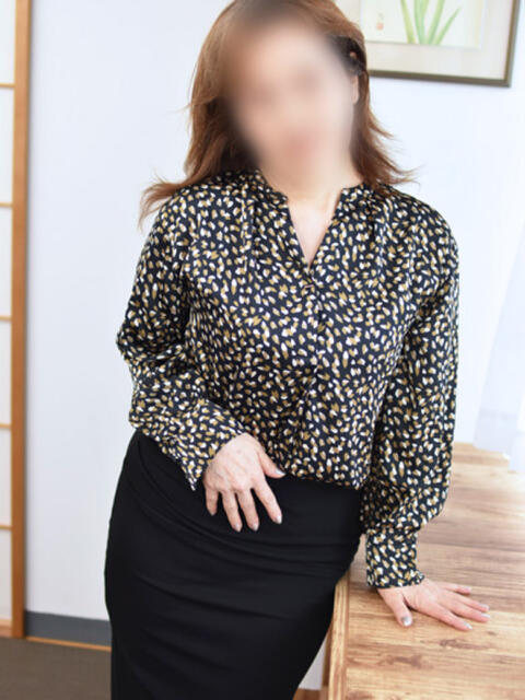 まみ(昭和36年生まれ) 熟年カップル名古屋~生電話からの営み~(人妻・熟女デリヘル)