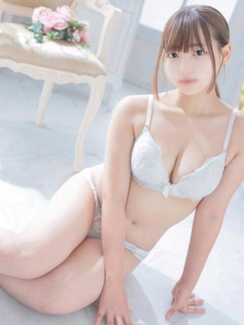 市原しおり 池袋パラダイス（ホテヘル＆デリヘル）