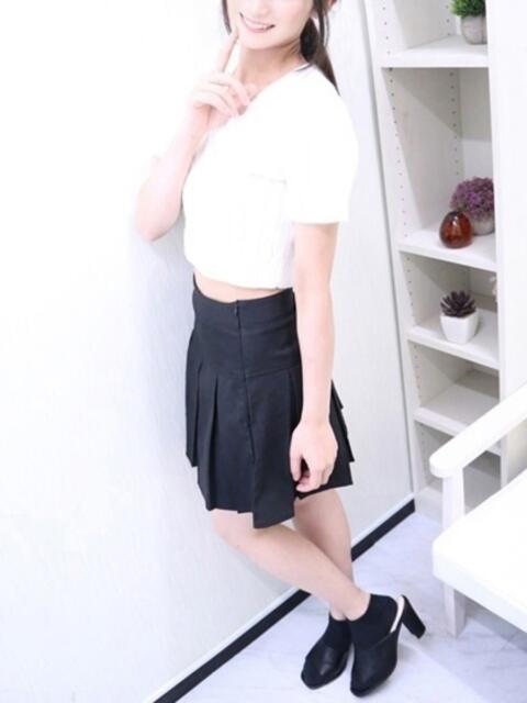 まなか 見学娘（オナクラ・手コキ）