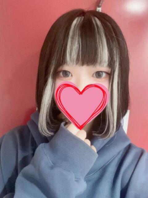 りあら☆THEロリカワ妹系美少女 かりゆしOLの秘密【20代沖縄美女多数在籍-デリヘル×ヌードエステ】（性感エステ＆デリヘル）