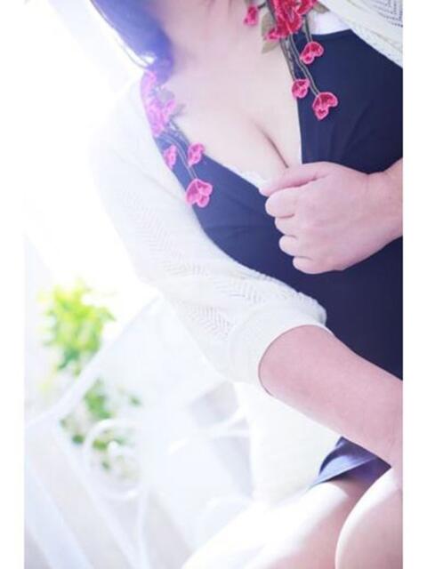 ともみ 若妻人妻半熟熟女の娯楽屋小山店（デリヘル）