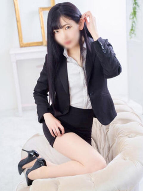 上田あいか e女商事 池袋店(ホテヘル&デリヘル)