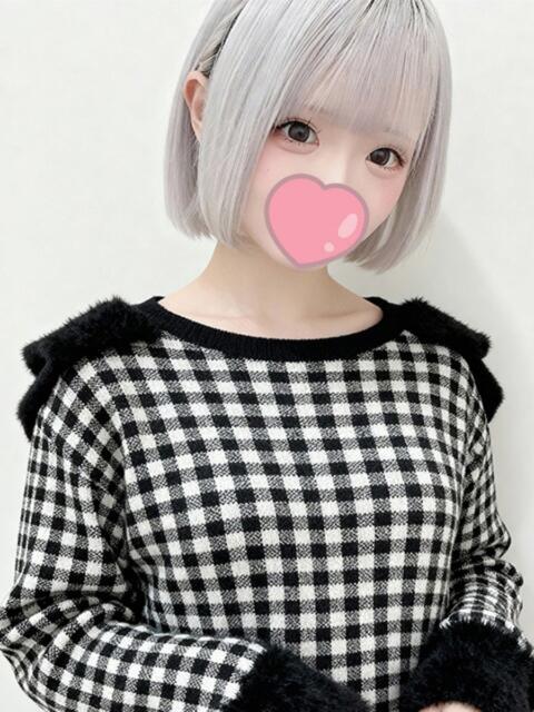 ななみ 完全自由交際！出会い廚カノジョと好き放題！（デリヘル）