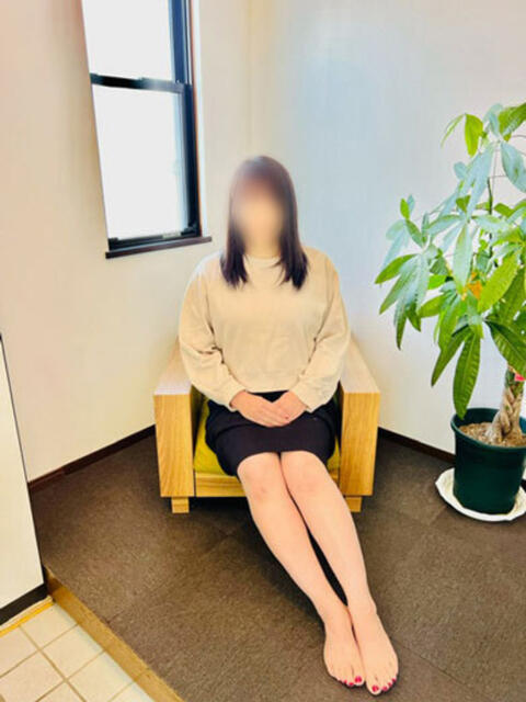 想奈（そな） おもてなし婦人（人妻系デリヘル）