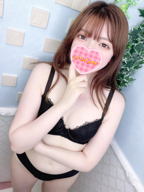 なつみ 上野ハンドメイド（派遣型オナクラ）