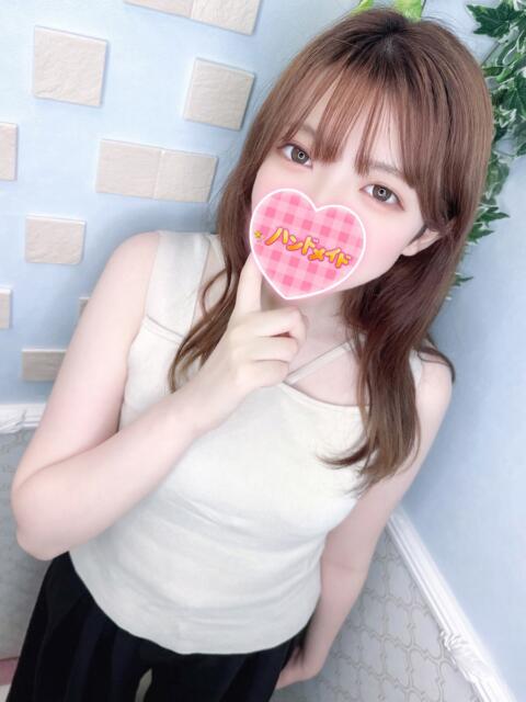 なつみ 上野ハンドメイド（派遣型オナクラ）