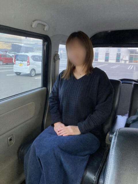 越智(おち)完全業界未経験地元妻！新鮮な奥様 秘密の逢瀬…○○妻(西条・東予・今治)（人妻デリヘル）