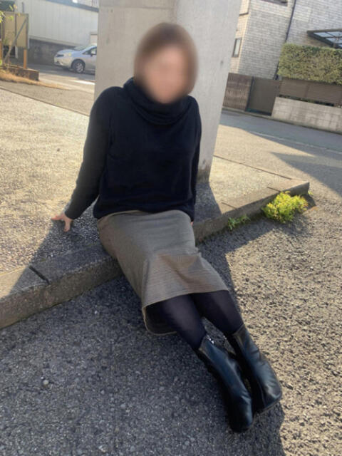 伊藤(いとう)性欲の増したリアル人妻！ 秘密の逢瀬…○○妻(西条・東予・今治)（人妻デリヘル）