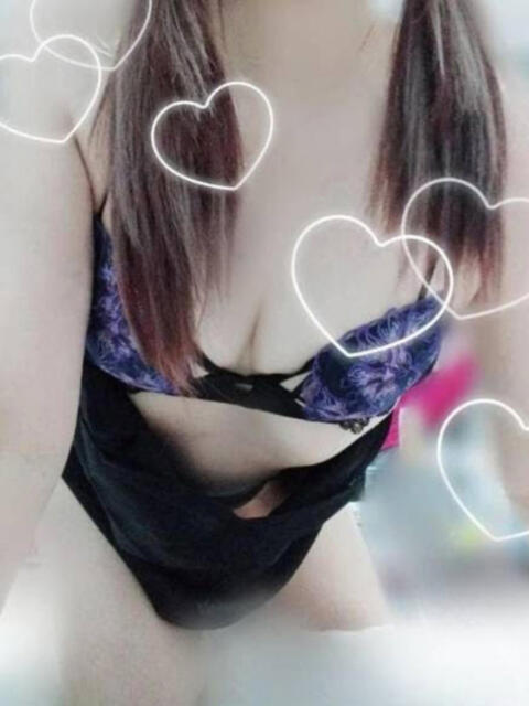 秋山(あきやま)エロ妻☆色っぽく綺麗系☆ 秘密の逢瀬…○○妻(西条・東予・今治)（人妻デリヘル）