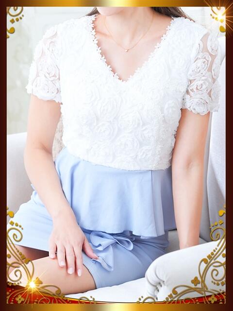 月並 星奈 人妻セレブ宮殿（人妻デリヘル）