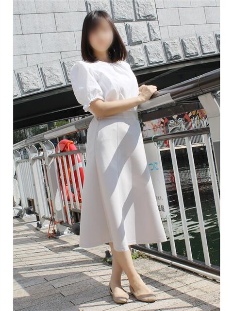 めい 奥鉄オクテツ大阪(駅待ち合わせ型人妻デリヘル)