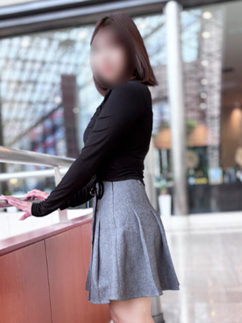 りこ かりんと池袋(オナクラ)