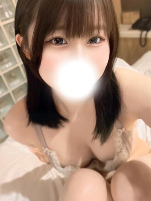 はづき◆幼さ残る19才ロリ 即イキ淫乱倶楽部（デリヘル）