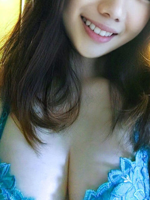 橋田ゆき 全裸妻NTRサークル（デリヘル）