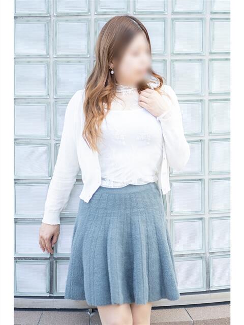 ここな 奥鉄オクテツ大阪（駅待ち合わせ型人妻デリヘル）