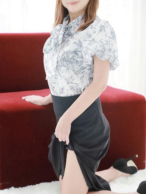 玲(れい) PLUS十三店（熟女デリヘル）