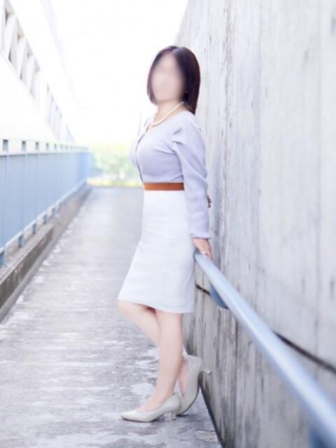 宮沢 あかり こあくまな熟女たち 本厚木店(KOAKUMAグループ)(人妻・熟女デリヘル)