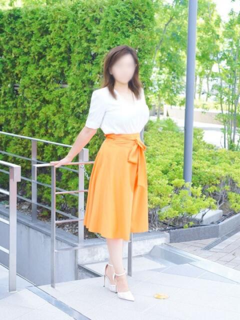 篠原 藍依 こあくまな熟女たち 本厚木店(KOAKUMAグループ)（人妻・熟女デリヘル）