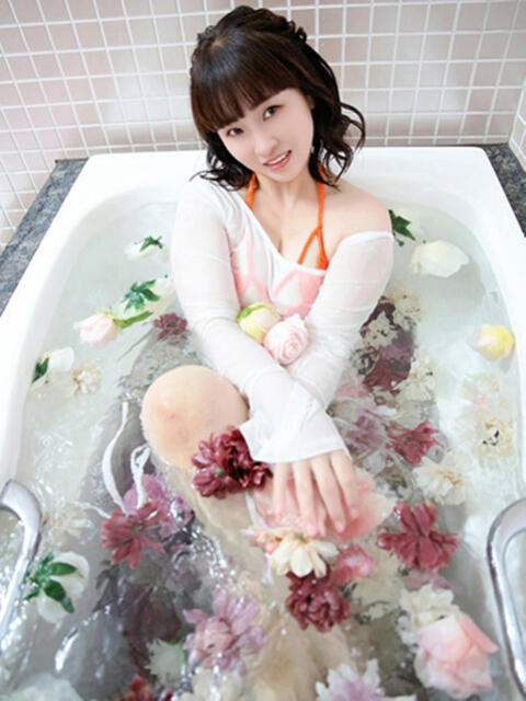 あやね 淫乱痴女エステ(出張アロマエステ)