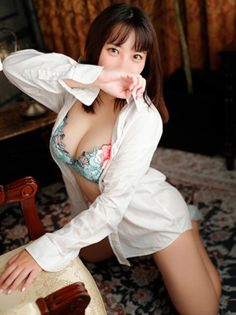 えりか 淫乱痴女エステ（出張アロマエステ）