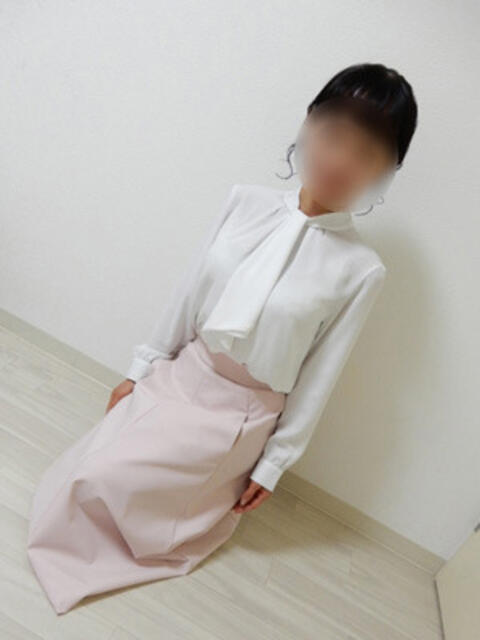 【体験入店】まき ロダン（人妻熟女デリヘル）