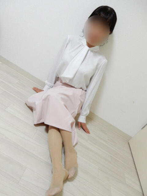 【体験入店】まき ロダン（人妻熟女デリヘル）