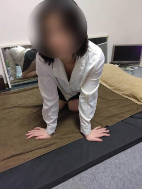 なな Paradis-パラディ-（【非風俗】メンズエステ）