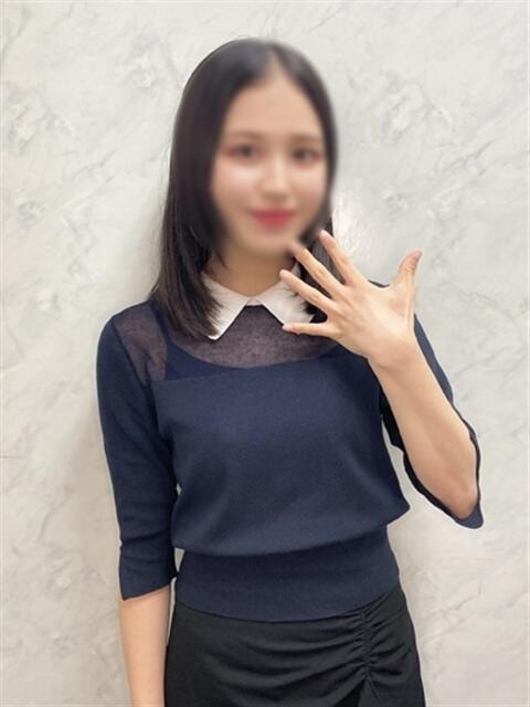 りな 渋谷くいーんず（素人専門ホテヘル＆デリヘル）