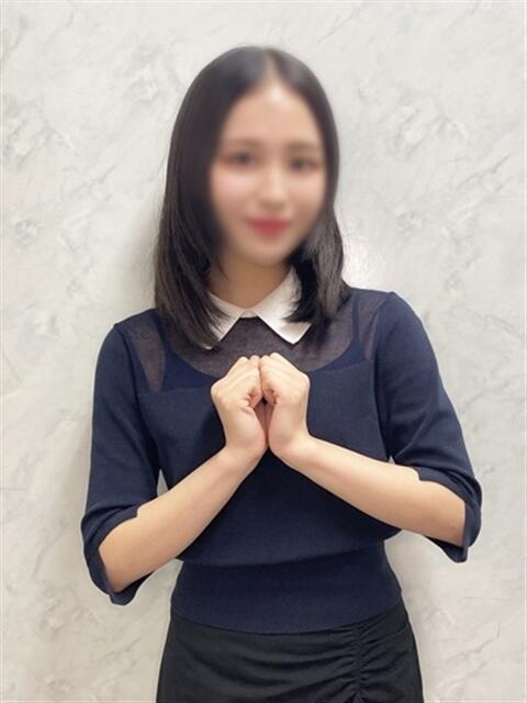 りな 渋谷くいーんず（素人専門ホテヘル＆デリヘル）