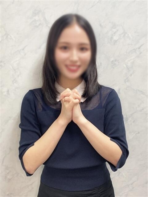 りな 渋谷くいーんず（素人専門ホテヘル＆デリヘル）