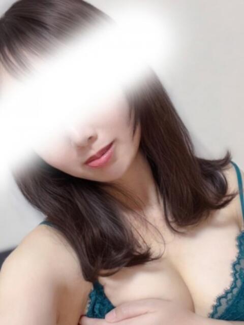 小泉まい ワイフの楽園(【非風俗】メンズエステ)