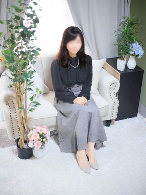 白石 もえ こあくまな人妻・熟女たち東広島店（KOAKUMAグループ）（人妻・熟女デリヘル）