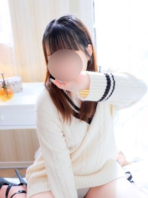 ひなゆ☆超可愛い18歳ぴゅあ清楚 PREMIUM萌え可愛いチョコレート～全てのステージで感動の体験を～（デリヘル）