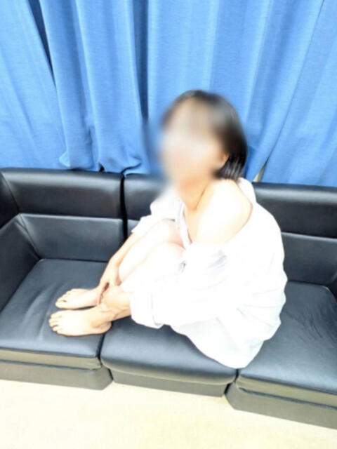 ねる 癒 -いやし‐（ツーショットキャバクラ）