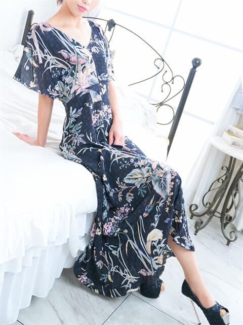 香坂 すみれ 人妻セレブ宮殿（人妻デリヘル）