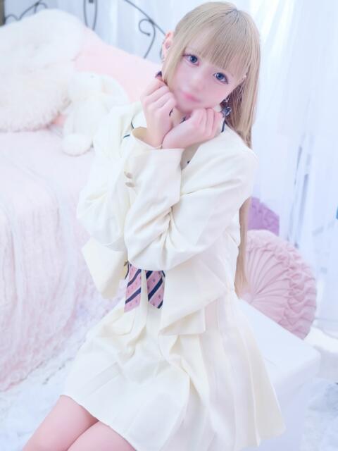 るん E+アイドルスクール新宿・歌舞伎町店(デリヘル)