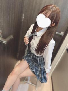 体験りりか『SSSS級候補!色白ぱっちりお目目のアイドルビジュアル美少女!』