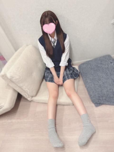 体験りりか『SSSS級候補！色白ぱっちりお目目のアイドルビジュアル美少女！』 錦糸町派遣型JKリフレガチあい（派遣リフレ）