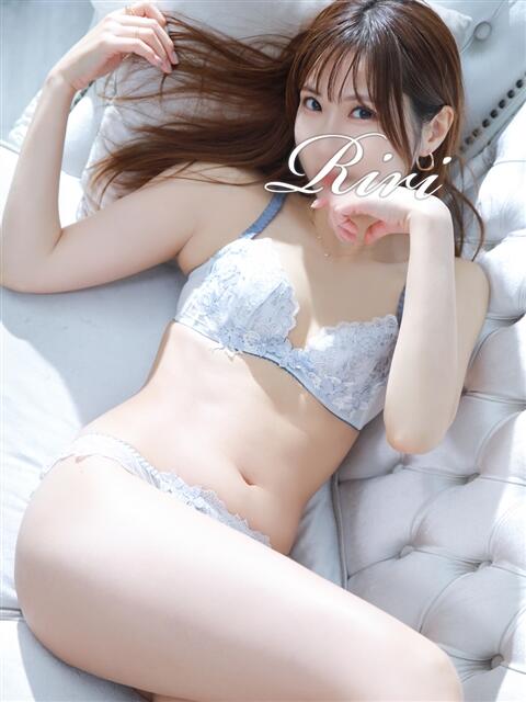 りり 西船人妻花壇(人妻デリヘル)