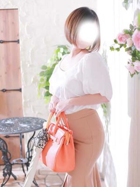 えな 奥様メモリアル（デリヘル）