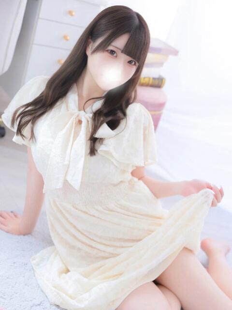 あゆみ★キス好きF乳現役JD★ Chloe五反田本店 S級素人清楚系デリヘル(デリヘル)