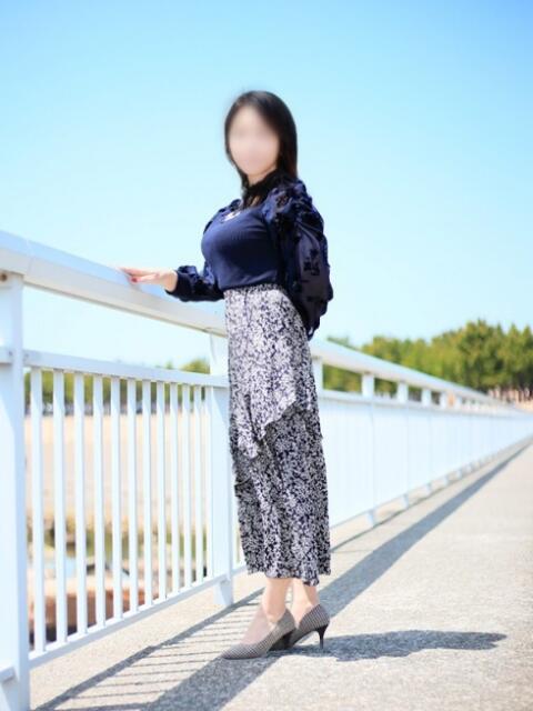 真中すずか こあくまな熟女たち 加古川店 (KOAKUMAグループ)(人妻・熟女デリヘル)