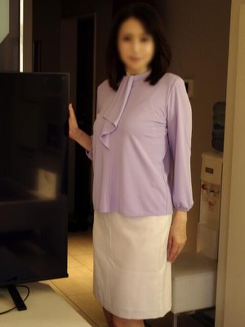 沢口清香 派遣妻（はけんづま）（待ち合わせ型人妻専門デリヘル）