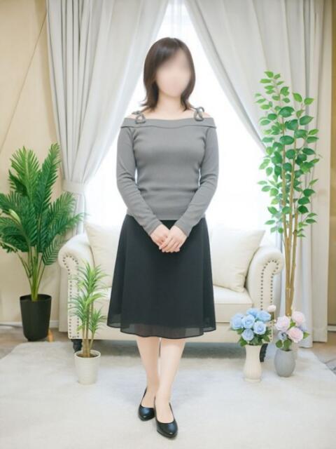 弥生 唯 こあくまな人妻・熟女たち東広島店（KOAKUMAグループ）（人妻・熟女デリヘル）
