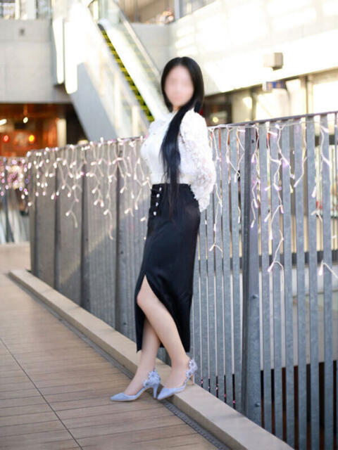 折笠 麻衣 こあくまな熟女たち 上野・御徒町店 (KOAKUMAグループ)（人妻・熟女デリヘル）