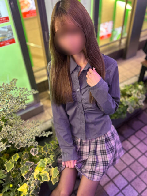 しろな かりんと池袋東口店（オナクラ）