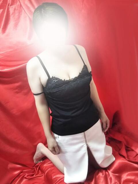 堀内 変態美熟女お貸しします。(待ち合わせ型熟女デリヘル)