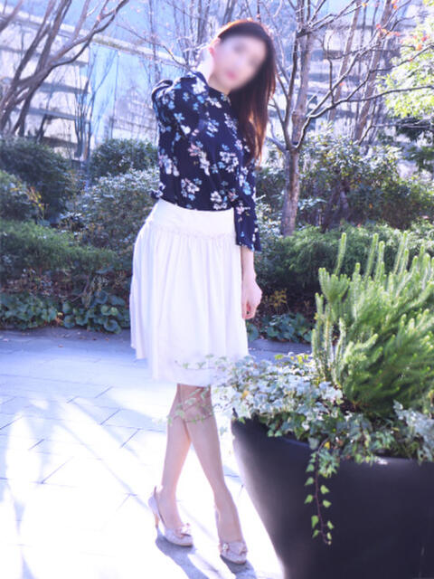 彩羽 ミセスラウンジ東京(人妻系デリヘル)