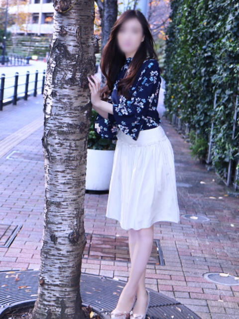 彩羽 ミセスラウンジ東京(人妻系デリヘル)