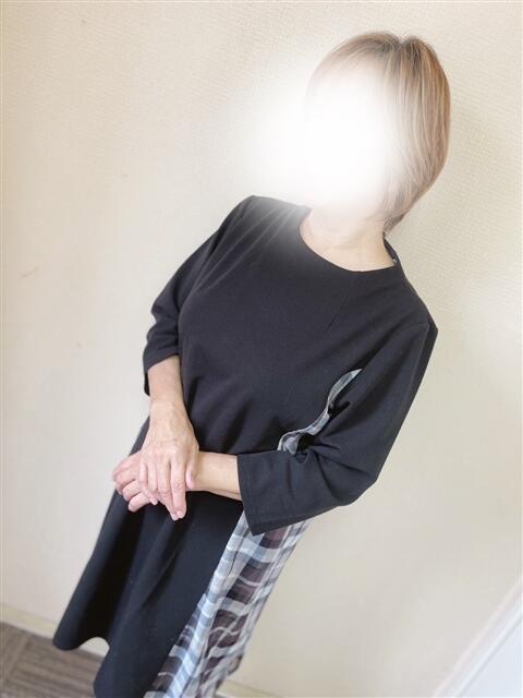 月野七菜子 五十路マダム愛されたい熟女たち岡山店（カサブランカグループ）（熟女デリヘル）